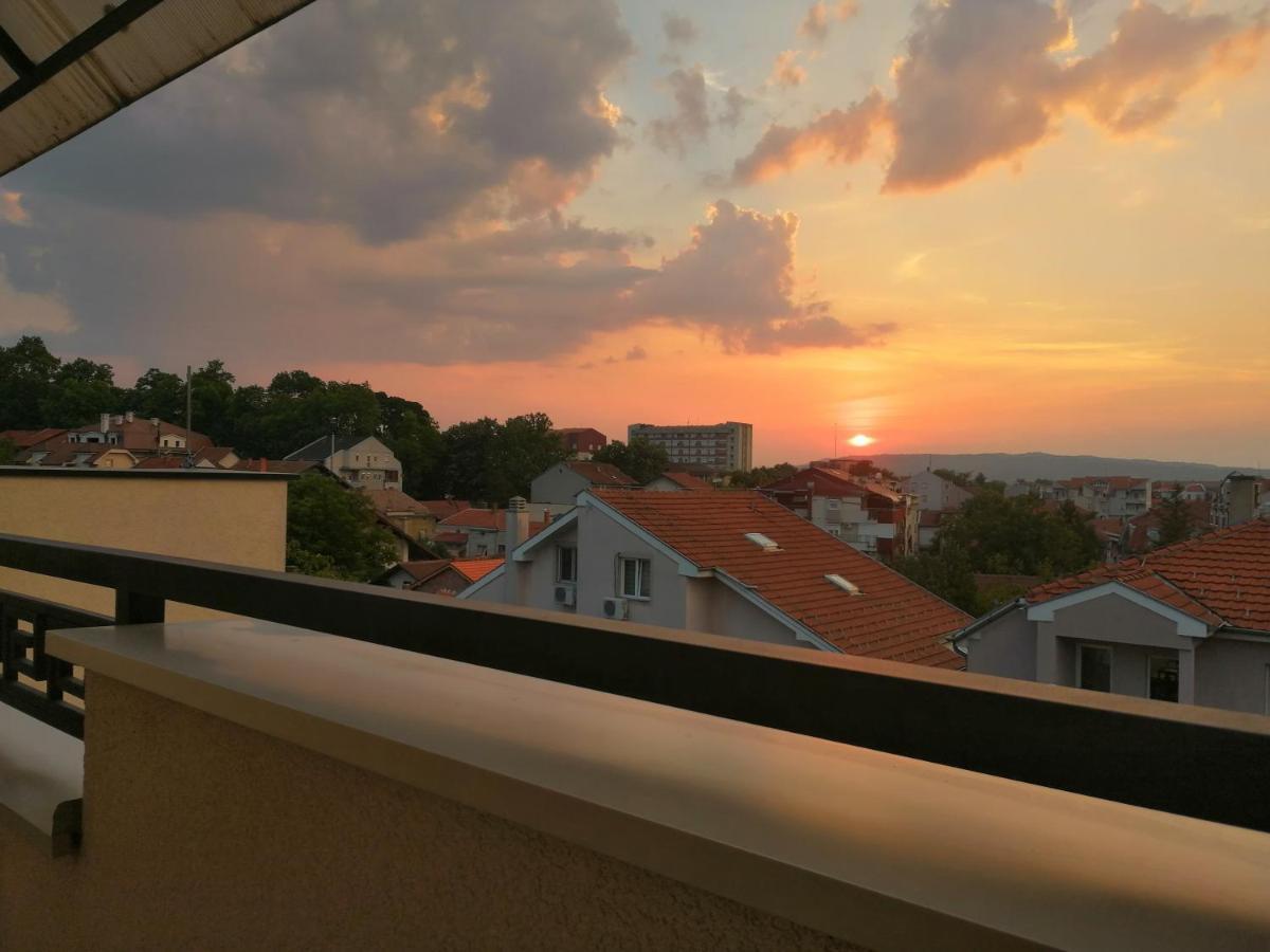Apartman Mia Centar Kruševac 外观 照片
