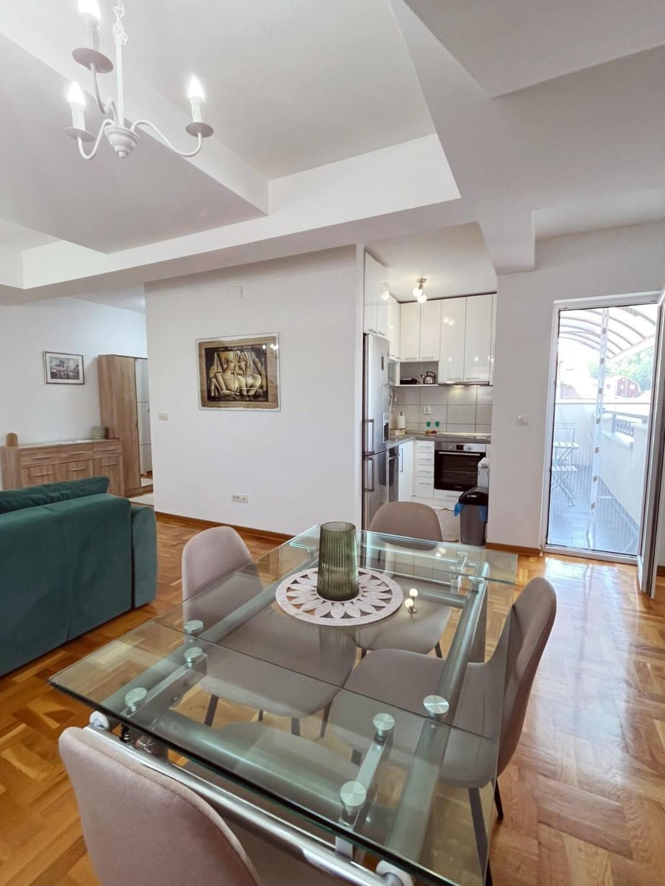 Apartman Mia Centar Kruševac 外观 照片
