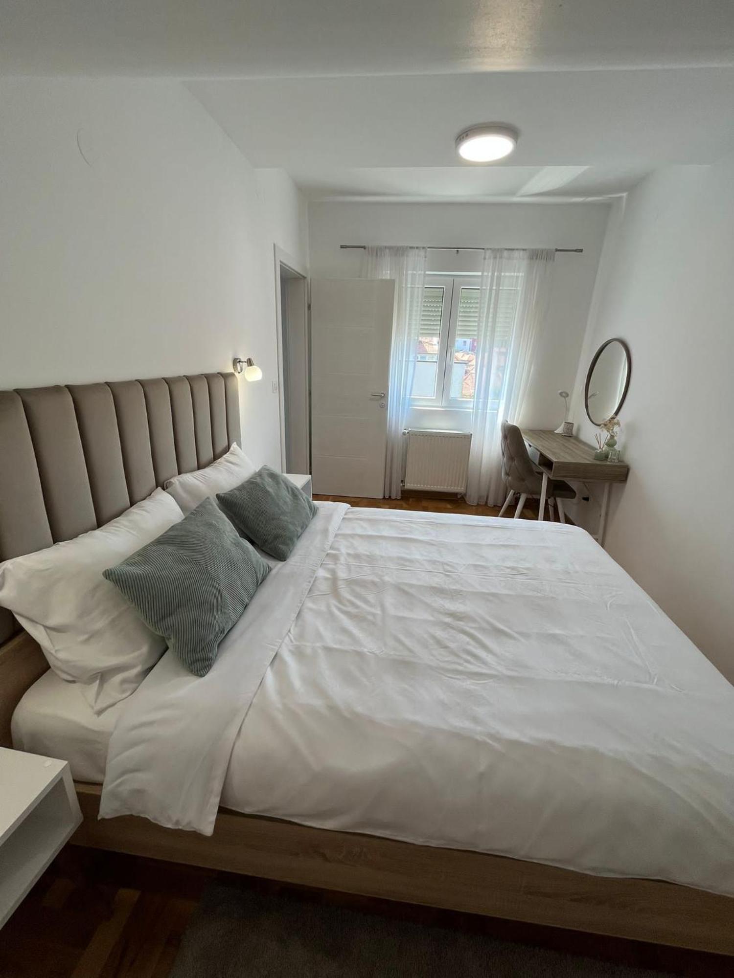 Apartman Mia Centar Kruševac 外观 照片